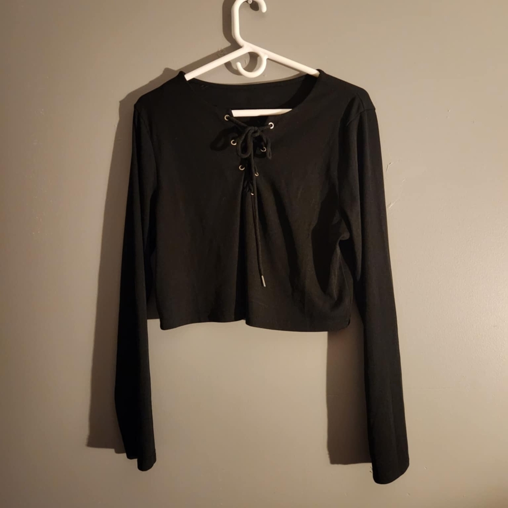 Black Lace-Up Long Sleeve Crop Top